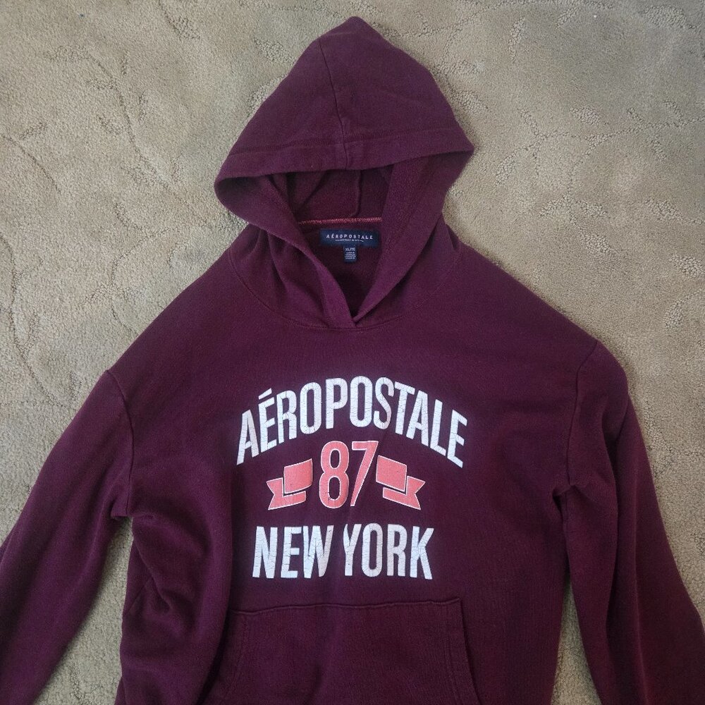 Burgundy pink aeropostale sweater
